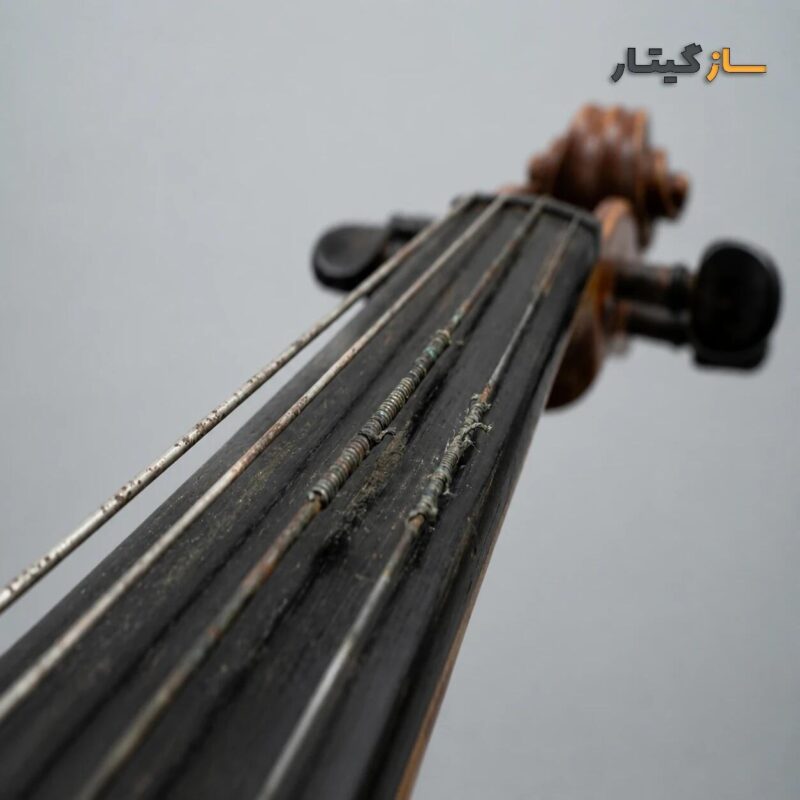 علائم خراب شدن سیم ویولن (چه زمانی باید عوض کنیم؟)